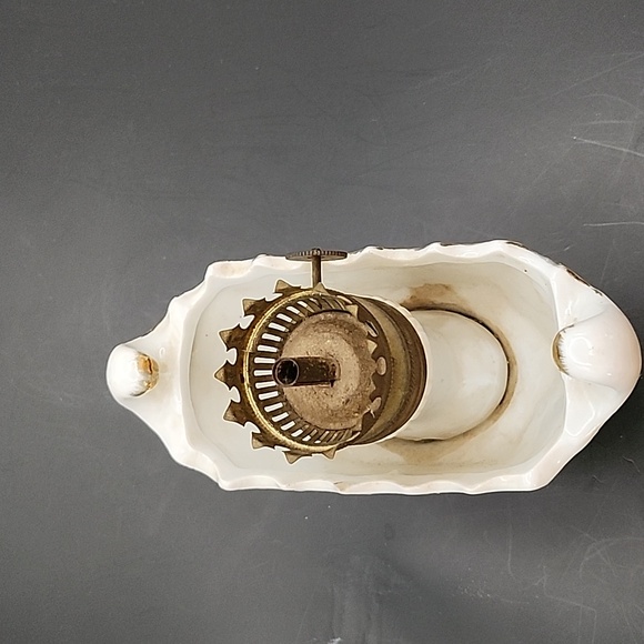 Vintage Mini Oil Lamp Made in Japan - Picture 6 of 11